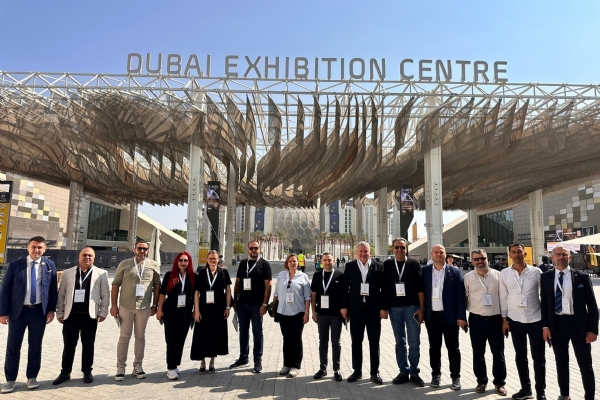 Eine Delegation der Handels- und Industriekammer von orlu nahm an der Messe Schmuck, Edelsteine ​​und Technologie in Dubai teil