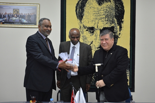 Das Sudankomitee besuchte die IHK von orlu