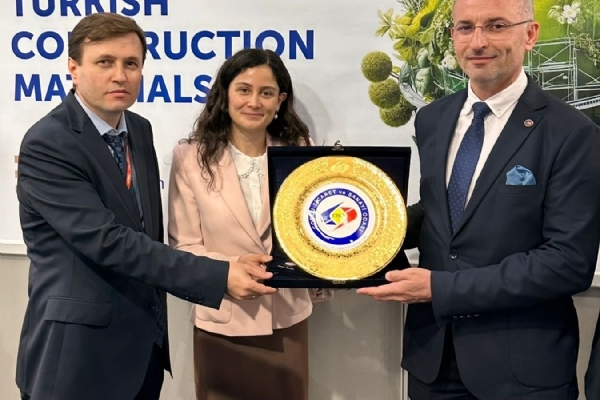 Die TSO-Delegation aus orlu nahm an der Bau- und Konstruktionsmesse BATIMAT PARIS in Paris teil