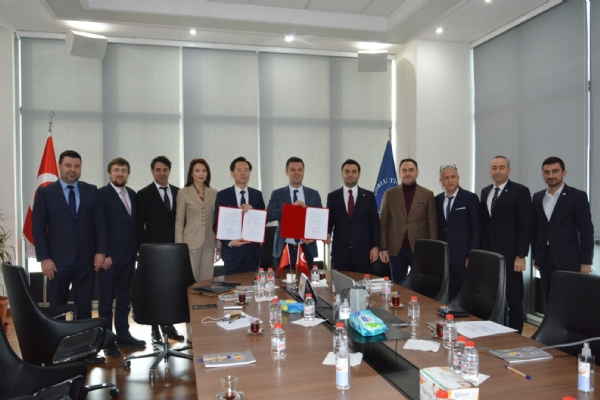 Strategisches Zusammenarbeitsprotokoll“ Mit Der China Small And Medium Enterprises Association Unterzeichnet